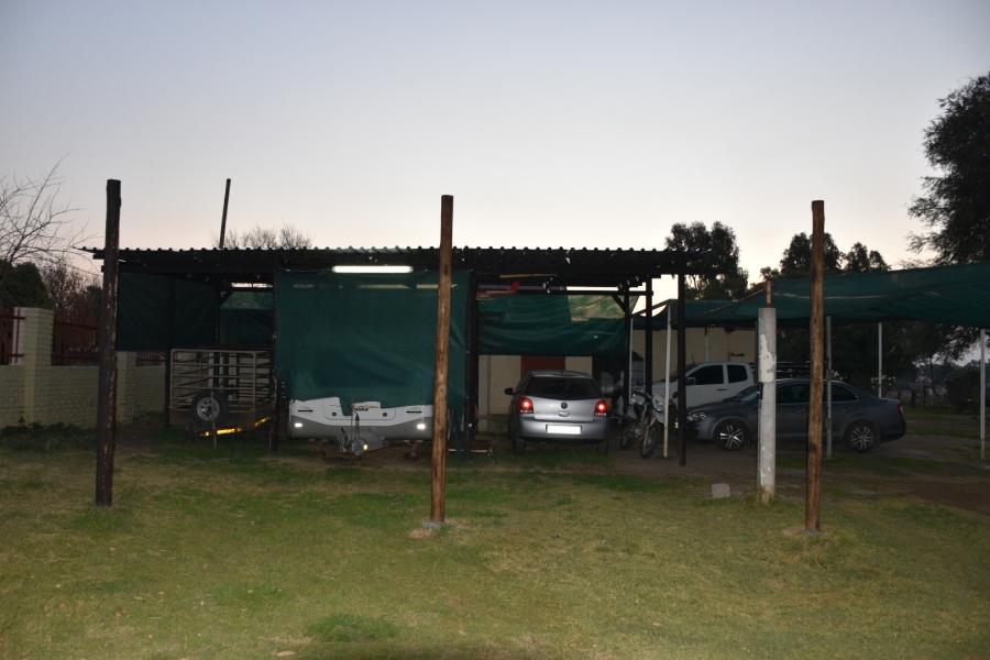 4 Bedroom Property for Sale in Rouxville Free State